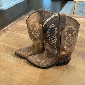 Little girls distressed cowgirl boots